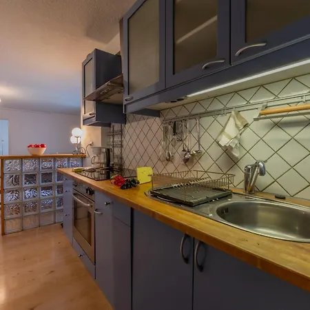 Lyret 1 - Happy Apartment *
